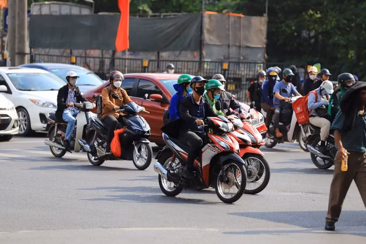 Giao thông Hà Nội thông thoáng chiều ngày cuối cùng của kỳ nghỉ lễ.