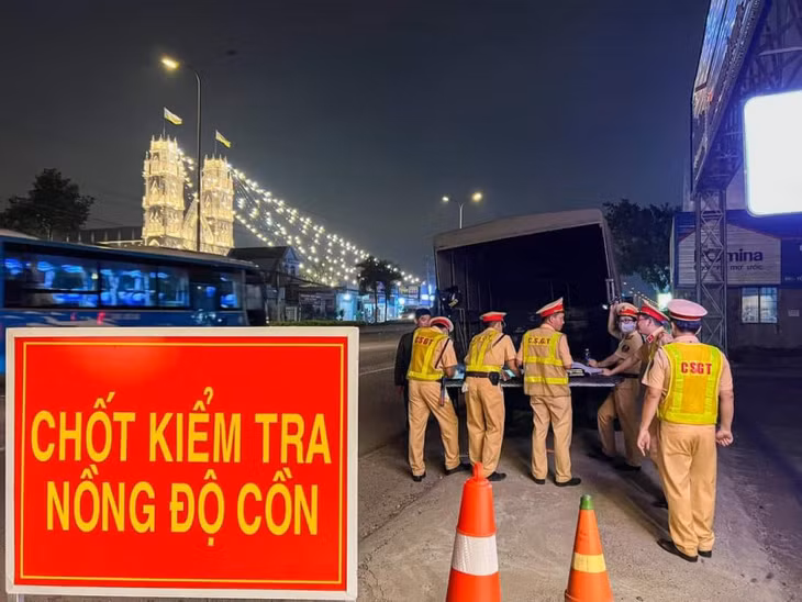 Công an tỉnh Bà Rịa-Vũng Tàu tăng cường xử lý người vi phạm nồng độ cồn trên nhiều địa bàn.