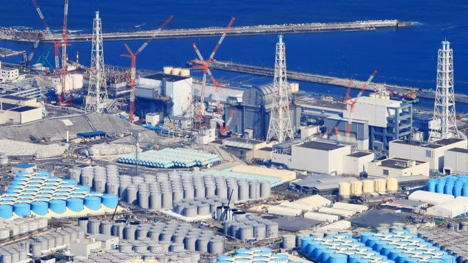 Bãi chứa nước thải hạt nhân của nhà máy điện Fukushima, Nhật Bản (Ảnh: Nikkei Asia).
