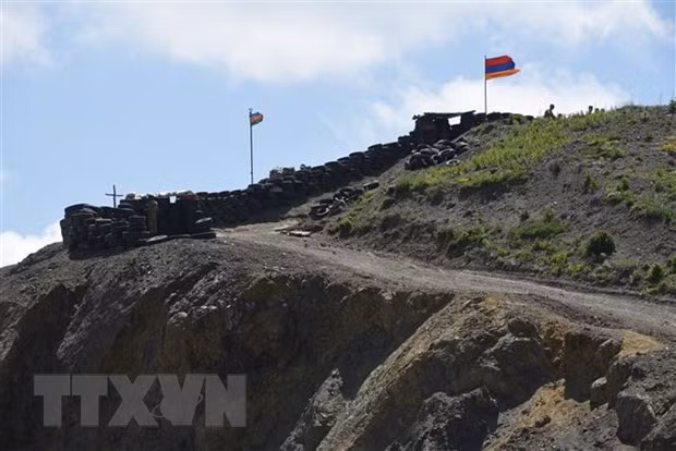 Armenia to Azerbaijan ban phao va sung coi vao cac vi tri dong quan hinh anh 1