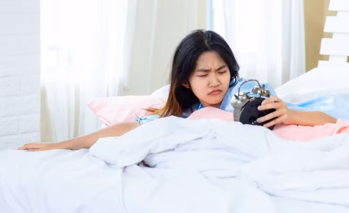 Thiếu ngủ khiến trẻ giảm khả năng học tập tại trường. Ảnh: Freepik