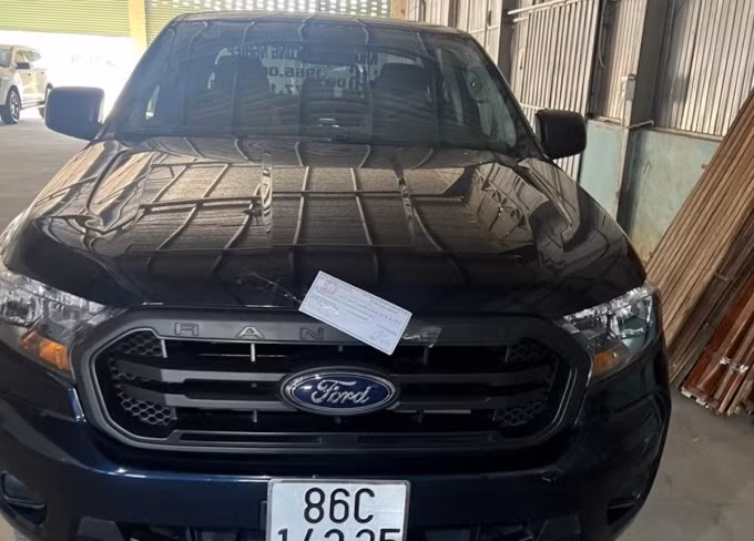 Xe chạy ngược chiều trên cao tốc bị tạm giữ để xử lý. Ảnh: Cảnh sát cung cấp