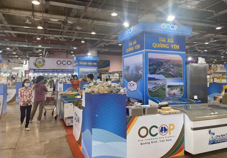 Các gian hàng tại Hội chợ OCOP Quảng Ninh - Hè 2023 được bố trí theo không gian mở.