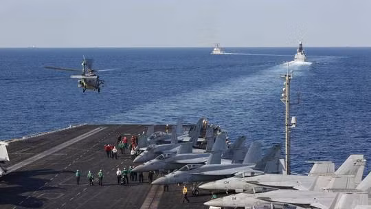 Tàu sân bay Hải quân Mỹ USS Abraham Lincoln hoạt động tại eo biển Hormuz năm 2019. Ảnh: Getty Images