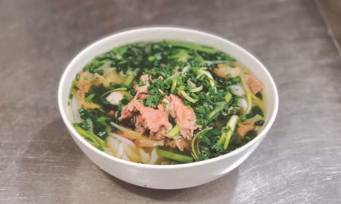 Phở Hà Nội tại một quán ở quận Đống Đa. Ảnh: Quỳnh Mai