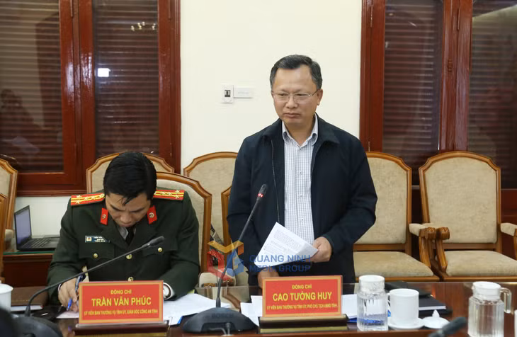 Đồng chí Cao Tường Huy, Phó Chủ tịch UBND tỉnh, phát biểu tại buổi làm việc.