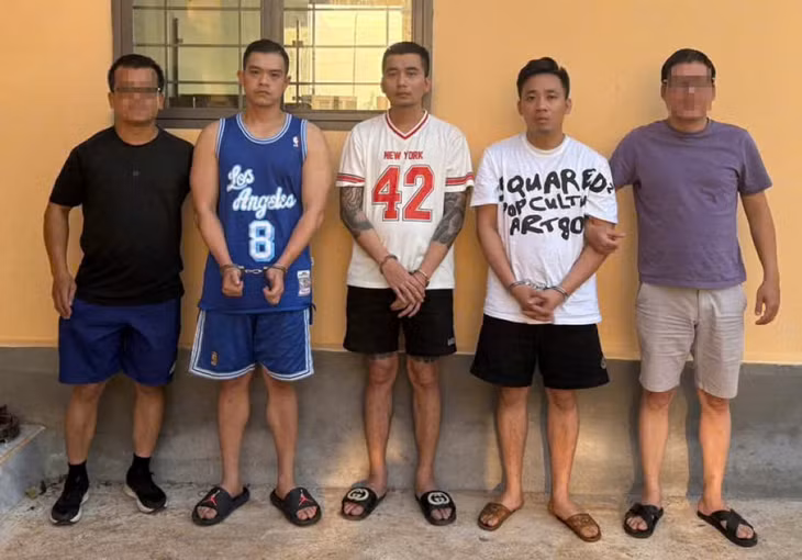 Các nghi phạm từ trái sang: Nguyễn Anh Duy, Đào Xuân Lộc và Nguyễn Tuấn Anh lúc bị bắt - Ảnh: Công an cung cấp