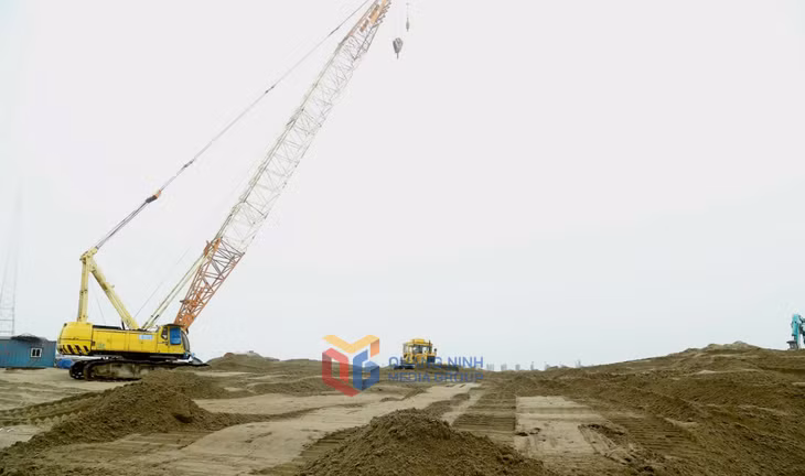 Nhà thầu thi công bơm hút cát tại cảng Vạn Ninh (TP Móng Cái).