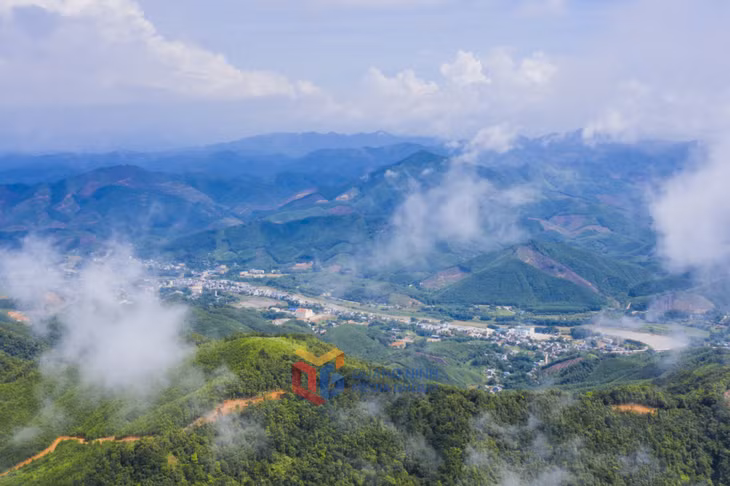 Quang cảnh Ba Chẽ bồng bềnh trong biển mây