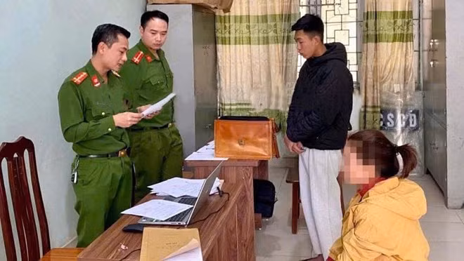 Thanh niên trú tại huyện Kim Bôi, tỉnh Hòa Bình bị khởi tố vì chém hàng xóm trọng thương. Ảnh: Công an tỉnh Hòa Bình