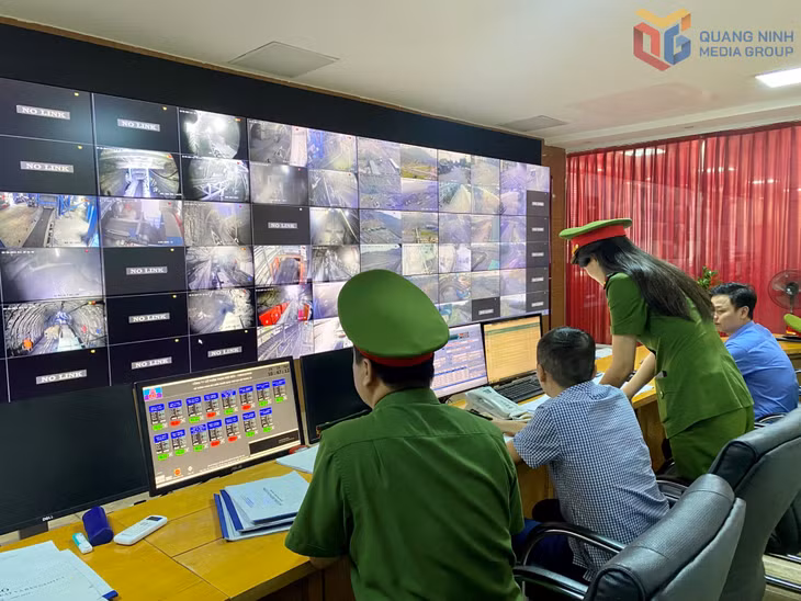Phòng CS Kinh tế, Công an tỉnh phối hợp với các đơn vị ngành than tăng cường công tác quản lý, bảo vệ tài nguyên ranh giới mỏ.