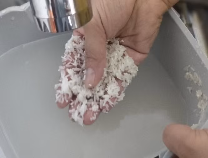 Gạo có thể chứa vi nhựa trong quá trình sản xuất - Ảnh minh họa: D.LIỄU