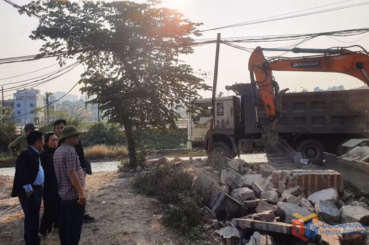 TP Hạ Long tổ chức GPMB tuyến đường dọc mương từ cầu K67 đến phường Hà Lầm.