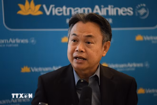 Ông Santi Sawangcharoen, Đại diện Tổng cục Du lịch Thái Lan (TAT) trả lời phỏng vấn. (Ảnh: Huy Tiến/TTXVN)