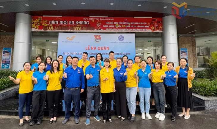 Chi đoàn Thanh niên Cơ quan BHXH tỉnh phối hợp với Đoàn Thanh niên Bưu điện tỉnh ra quân tuyên truyền phát triển người tham gia BHXH tự nguyện, BHYT hộ gia đình.