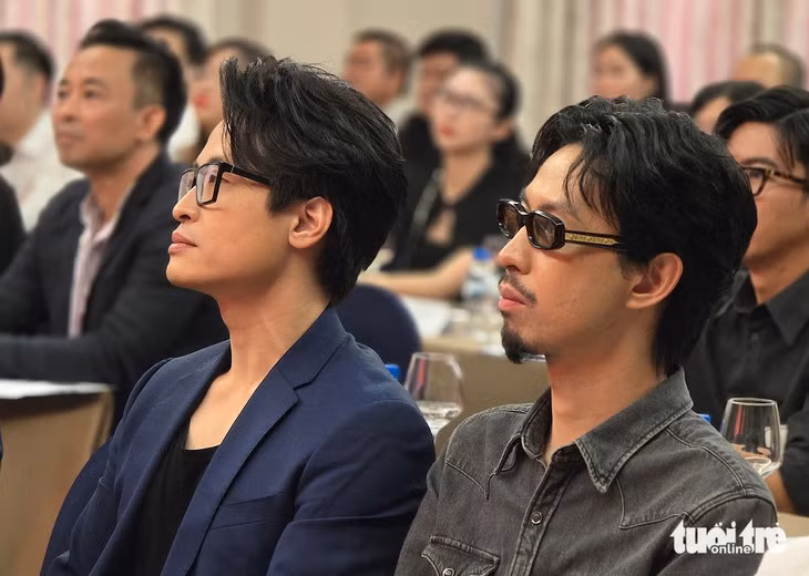 Hà Anh Tuấn và Đen Vâu tại buổi công bố dự án Trái tim di sản cùng Lễ hội âm nhạc FORESTIVAL - Ảnh: LÊ GIANG