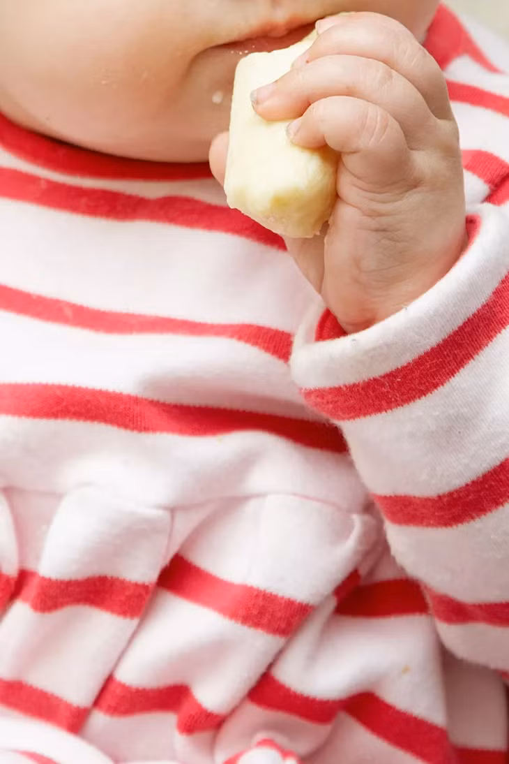 Cẩn trọng với những mẹo nuôi con theo các trào lưu trên mạng xã hội - Ảnh 1.