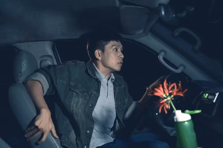 Âm dương lộ là phim Việt gây ồn ào gần đây vì cách ra mắt phản cảm.
