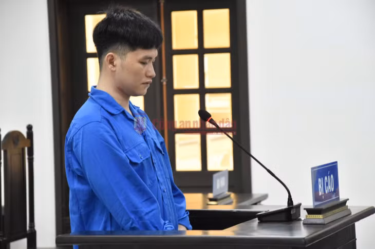 Bị cáo Phú tại tòa.