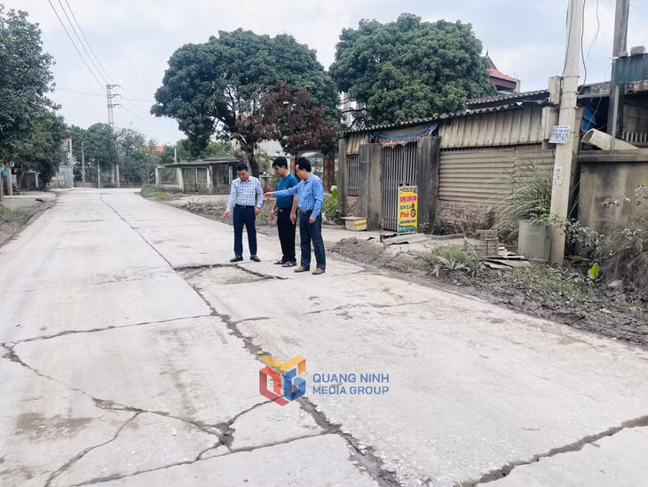 Tuyến đường từ phường Bình Khê đến phường Mạo Khê (TP Đông Triều) hiện đã xuống cấp.
