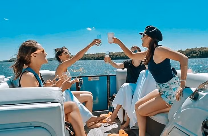 Phong cách sống tự do, khoáng đạt, không gò bó, kết hợp làm việc và trải nghiệm đang là trào lưu của giới trẻ trên toàn cầu.