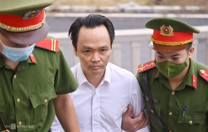 Cựu chủ tịch FLC Trịnh Văn Quyết ra tòa ngày 22/7/2024. Ảnh: Giang Huy