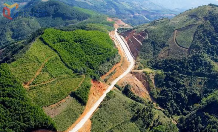 Đường giao thông nối từ trung tâm xã Đại Dực đến trung tâm xã Đại Thành (cũ) được đưa vào sử dụng tạo thuận lợi cho người dân phát triển kinh tế.