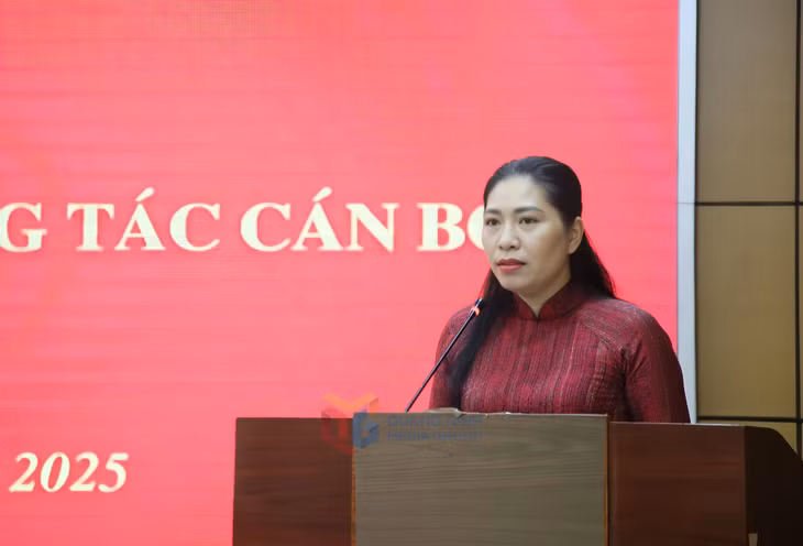 Đồng chí Nguyễn Thị Tuyết Hạnh, Chủ tịch Hội Nông dân tỉnh phát biểu nhận nhiệm vụ mới.