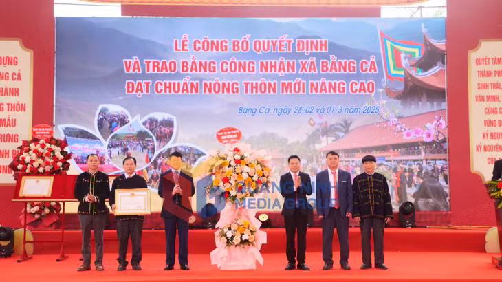 2025-03_Hội làng Bằng Cả năm 2025 - Lễ đón bằng công nhận xã Bằng Cả đạt chuẩn Nông thôn mới nâng cao. Ảnh: Xuân Hòa