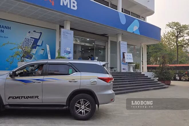 Thời điểm rút tiền, Mai Hương Lý là đại lý tư vấn bảo hiểm tại ngân hàng MB Bank Lào Cai. Ảnh: Đinh Đại