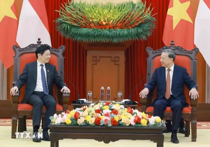 Tổng Bí thư Tô Lâm tiếp Thủ tướng Singapore, Tổng Thư ký Đảng Hành động Nhân dân Singapore (PAP) Lawrence Wong. (Ảnh: Thống Nhất/TTXVN)