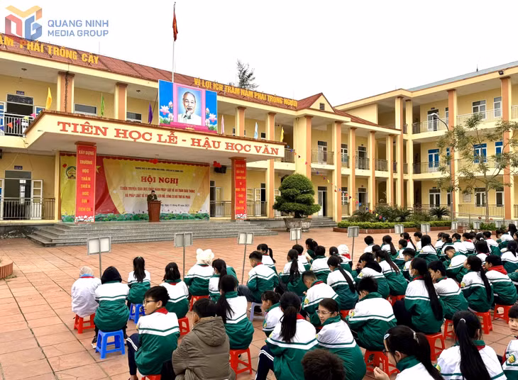 Quang cảnh buổi tuyên truyền.