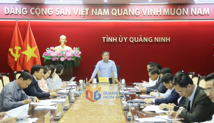 Đồng chí Vũ Đại Thắng, Ủy viên Trung ương Đảng, Bí thư Tỉnh ủy, kết luận cuộc họp.