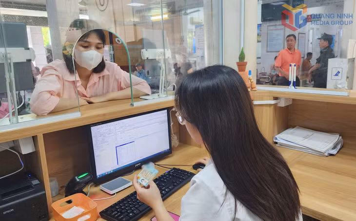 100% cơ sở y tế trên địa bàn tỉnh đã tích hợp sử dụng thẻ căn cước công dân gắn chip thay cho thẻ bảo hiểm y tế. Ảnh Nguyễn Hoa