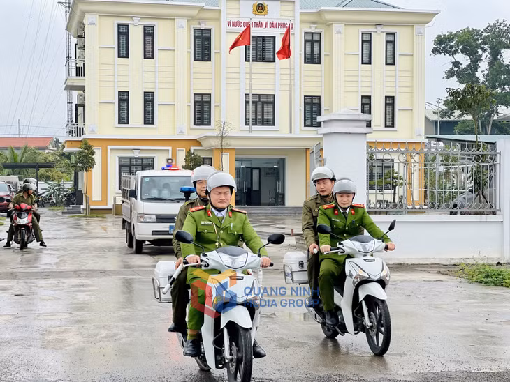 Công an xã Hồng Thái Đông (TP Đông Triều) ra quân tuần tra kiểm soát trên địa bàn.