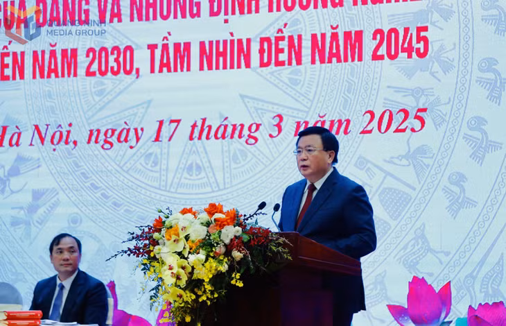 Đồng chí Nguyễn Xuân Thắng, Ủy viên Bộ Chính trị, Giám đốc Học viện Chính trị quốc gia Hồ Chí Minh, Chủ tịch Hội đồng Lý luận Trung ương.