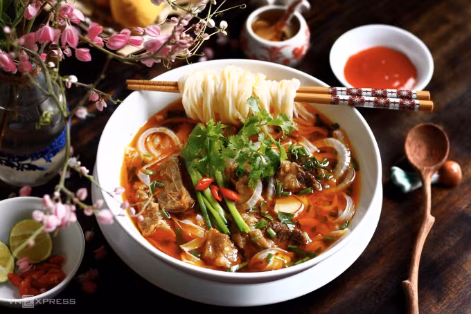 Phở bò sốt vang Hà Nội. Ảnh: Bùi Thủy