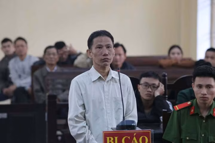Đoàn Bảy tại phiên tòa sơ thẩm. (Ảnh: T.V)