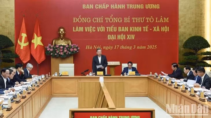 Quang cảnh buổi làm việc. (Ảnh: TRẦN HẢI)