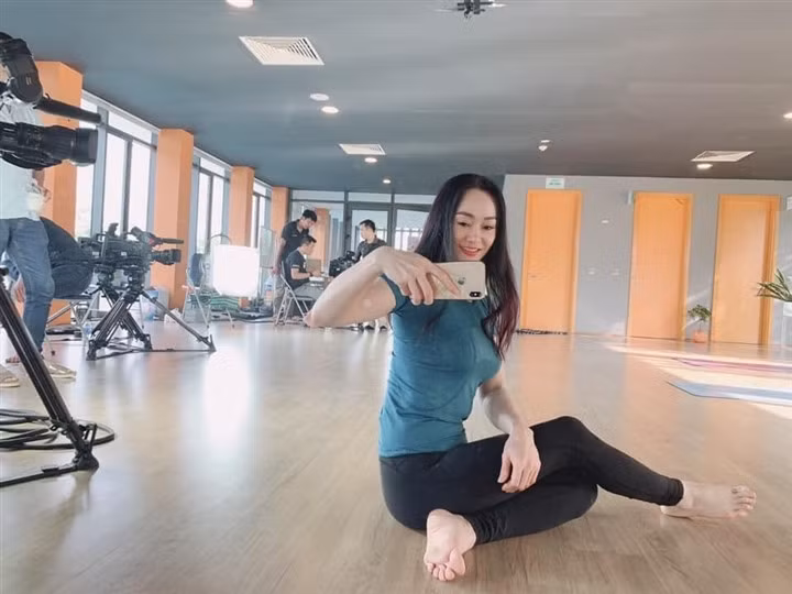 Ở tuổi 44, Quách Thu Phương vẫn giữ được vóc dáng hoàn hảo, cân đối.