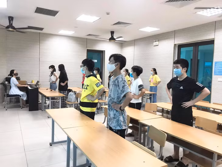 Lớp học năng khiếu âm nhạc cho thiếu nhi tại Cung Văn hóa thanh thiếu nhi Quảng Ninh.