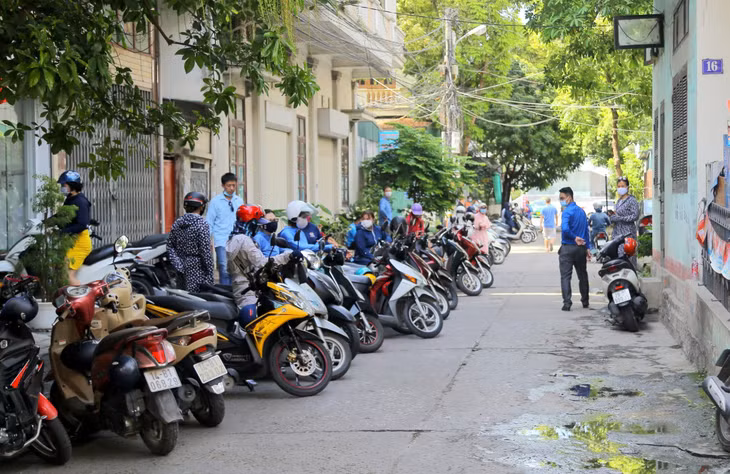Lực lượng công an và ĐVTN tình nguyện làm tốt nhiệm vụ, đảm bảo ANTT, ATGT tại các khu vực Hội đồng coi thi.