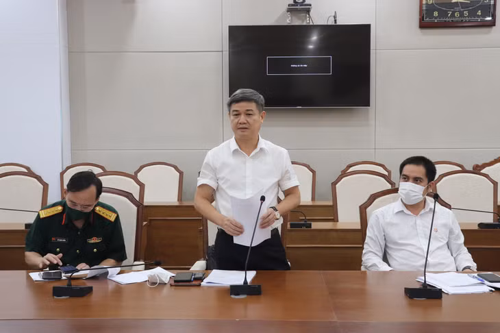 Đại diện các đơn vị phát biểu tại cuộc họp.
