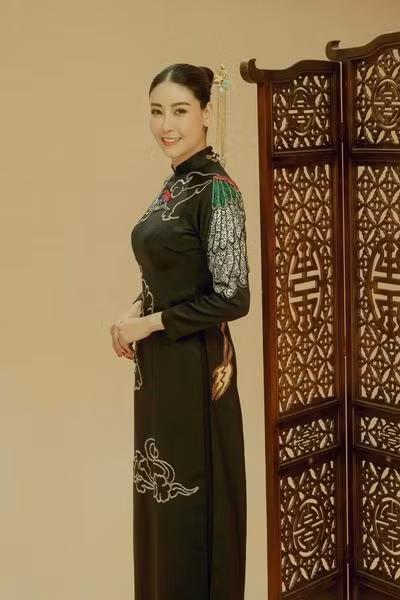 Hà Kiều Anh tự nhận 'công chúa' đời thứ 7 triều Nguyễn, hậu duệ nhà Nguyễn nói gì? ảnh 2