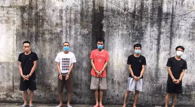 5 đối tượng trong đường dây ma tuý liên huyện.