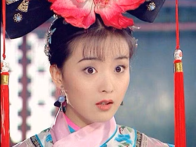Vương Diễm xinh đẹp trong vai Tình Nhi của "Hoàn Châu cách cách".