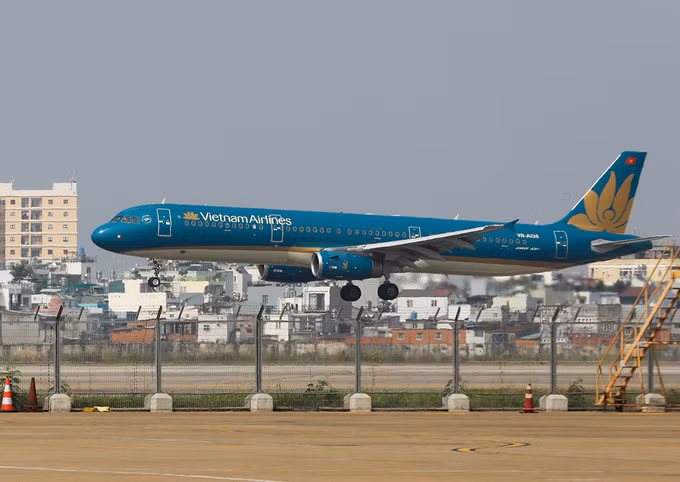 Máy bay Vietnam Airlines tại sân bay Tân Sơn Nhất. Ảnh: Quỳnh Trần.