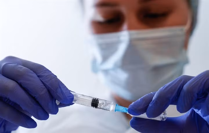 Nga đã đăng ký thêm vaccine COVID-19 có tên gọi EpiVacCorona-N. (Ảnh: TASS)