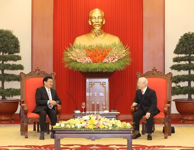 Gop phan lam sau sac hon quan he gan bo, tin cay Viet Nam-Lao hinh anh 1