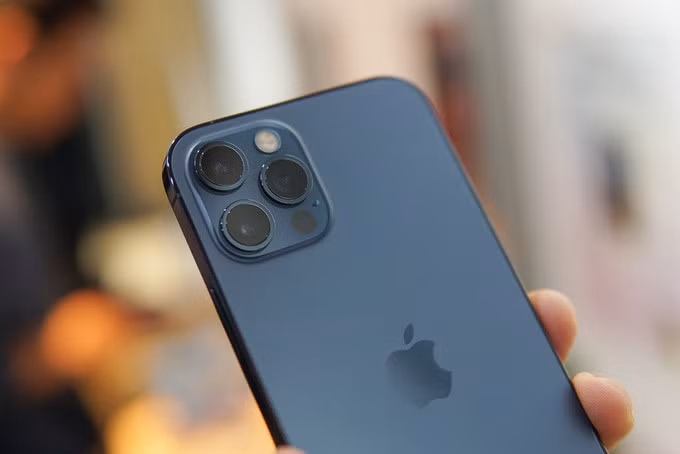 iPhone 12 Pro. Ảnh: Lưu Quý.